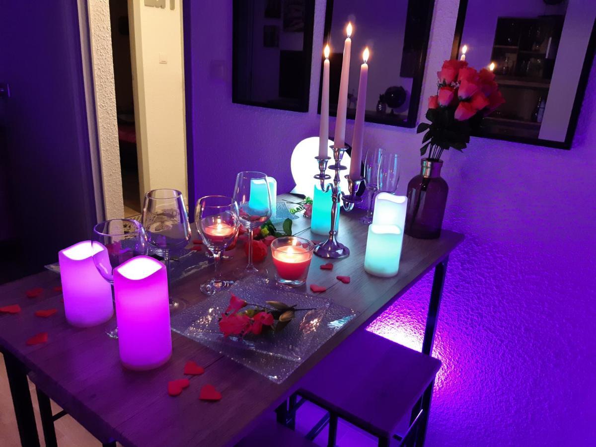 Luxe Sauna Privatif Et Grand Bain Jacuzzi A Deux A Biscarosse Plage Pour Nuit Romantique Avec Decoration Led Et Bougies Biscarrosse Kültér fotó